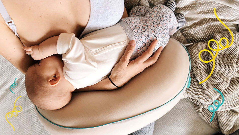 Guest Blog: Feeding Posture Tips by Pre & Post Natal Physios, Becs Dodson & Stacey Law