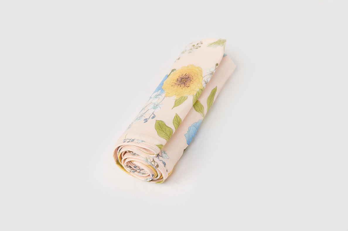 airnest Nursing Pillow + Swaddle Set
